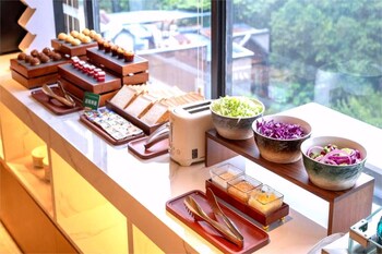 madison hotel haikou qilou old street
