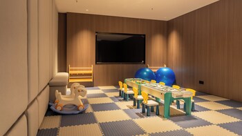 madison hotel haikou qilou old street