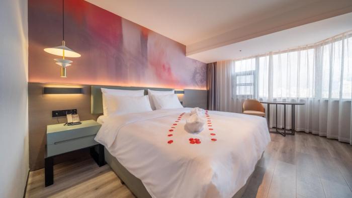 madison hotel haikou qilou old street