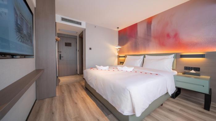 madison hotel haikou qilou old street