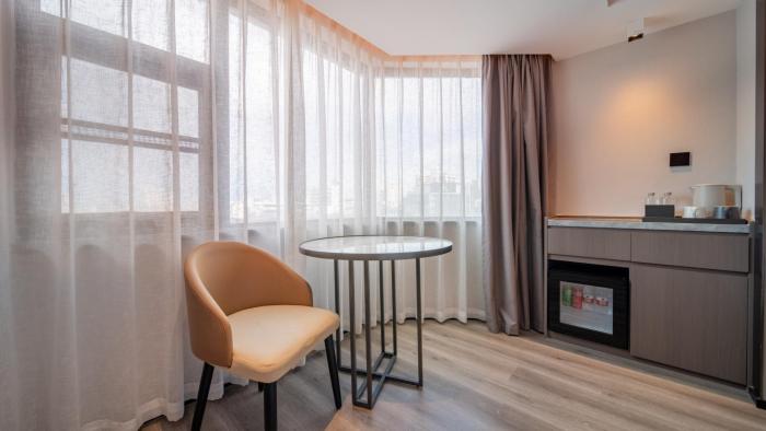madison hotel haikou qilou old street