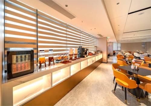 madison hotel haikou qilou old street