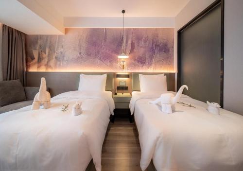madison hotel haikou qilou old street