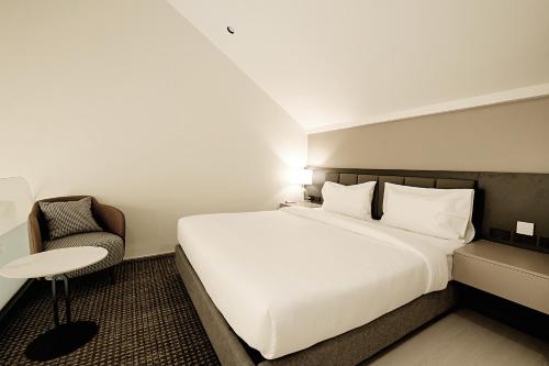 after rain hotel