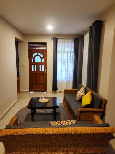pembeni river house