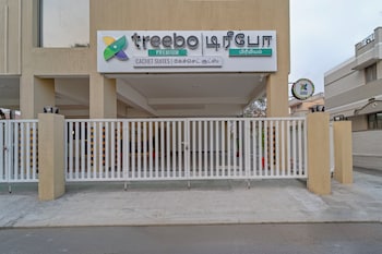 treebo premium cachet suites
