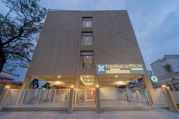 treebo premium cachet suites