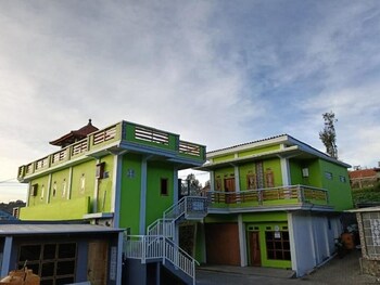 surya bromo homestay