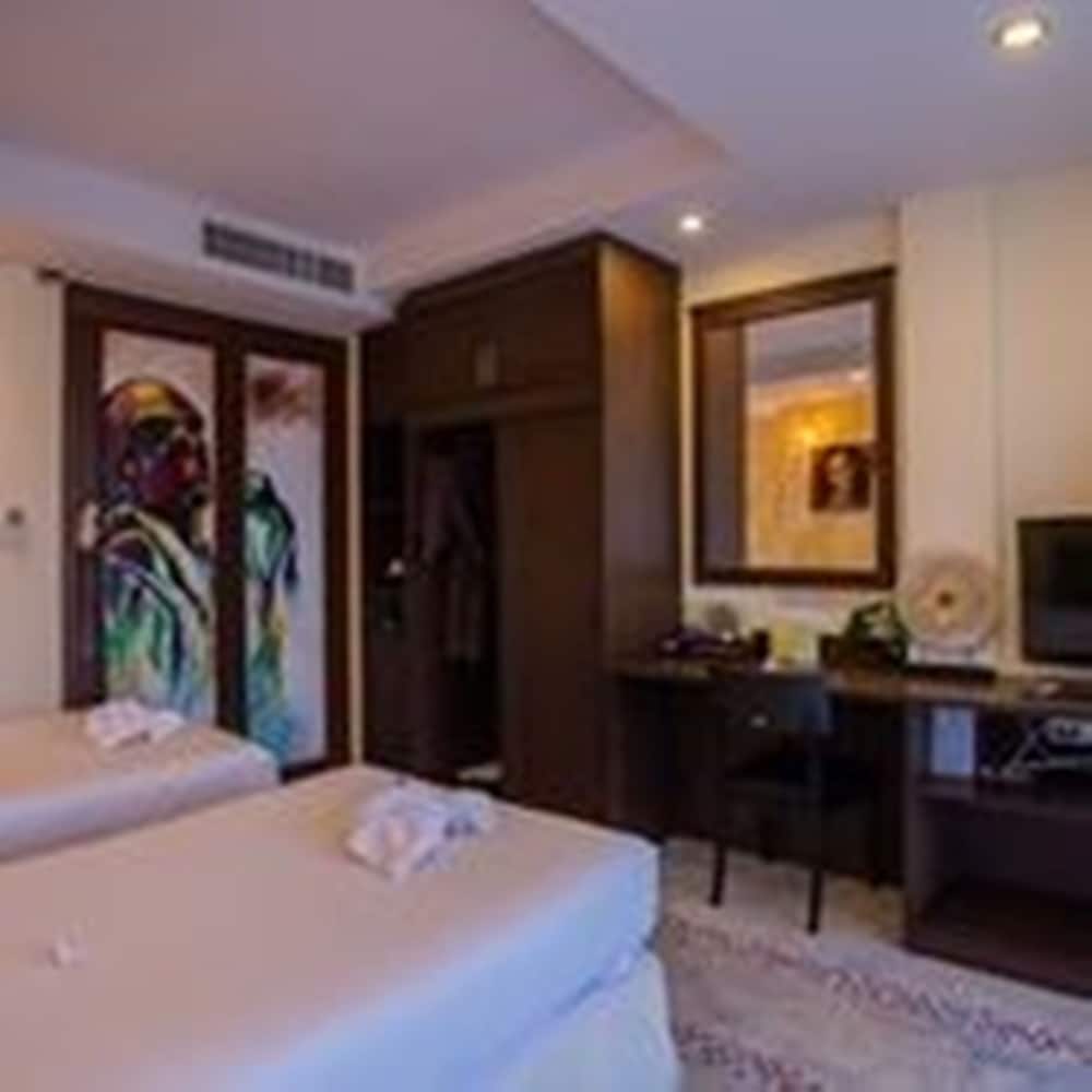 my way hua hin music hotel