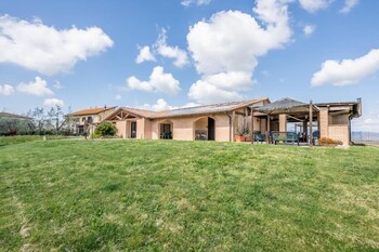 villa degli olivi