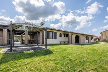 Villa Degli Olivi,,0 star