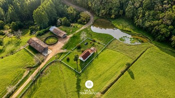 linda casa em estilo germanico em rancho queimado
