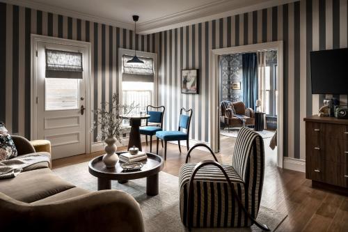 the hotel at claramount club