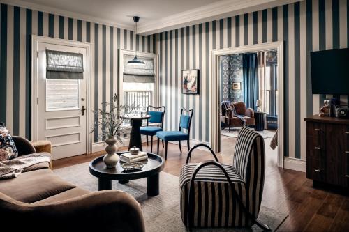 the hotel at claramount club