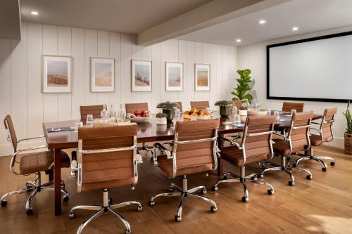 the hotel at claramount club