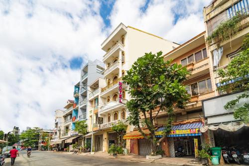 collection o long phung hotel