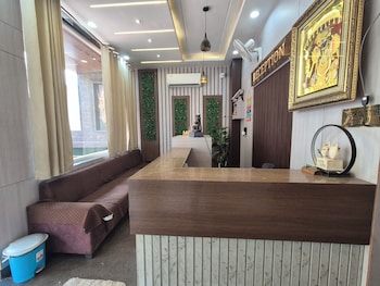 onlystay giriraj ji near prem mandir