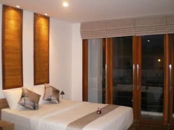 5ive beach house hotel