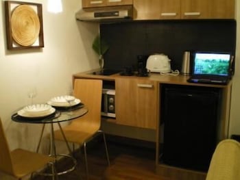 5ive beach house hotel