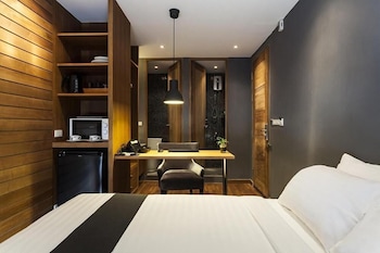 5ive beach house hotel