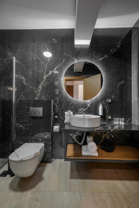 cens platinum luxury suites