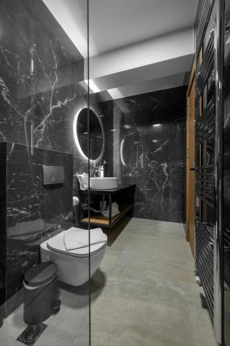 cens platinum luxury suites