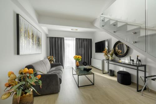 cens platinum luxury suites