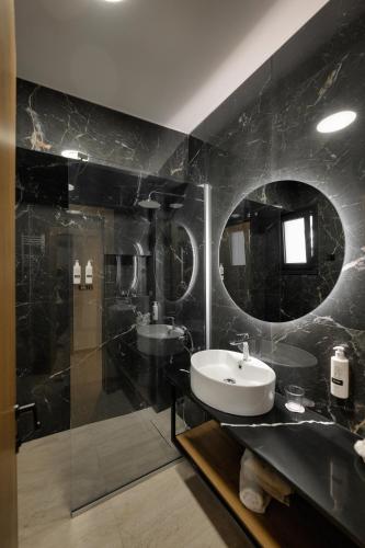 cens platinum luxury suites