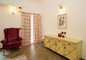 elivaas bauhinia 5 bhk pvt pool villa