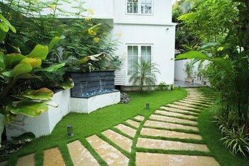elivaas bauhinia 5 bhk pvt pool villa
