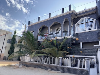 house and food