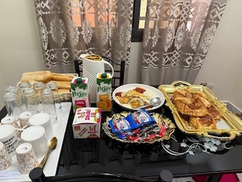 House & Food,,3 star
