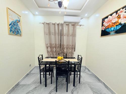 house and food
