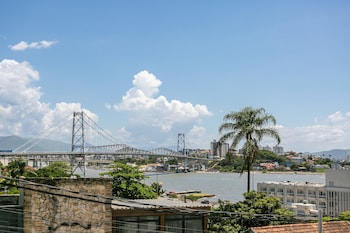 the bridge by viva predio com piscina no terraco e academia em floripa