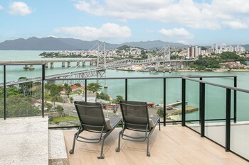 The Bridge By Viva - Predio Com Piscina No Terraco E Academia Em Floripa,,3 star