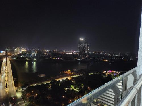 a one oasis river view hotel