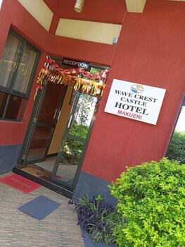 wave crest castle hotel wote