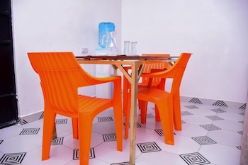 the white house apartments kibwezi