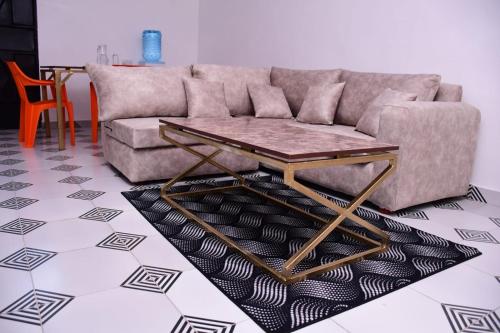 the white house apartments kibwezi