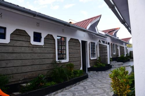 the white house apartments kibwezi