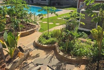 lesha park hotel kibwezi