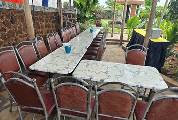lesha park hotel kibwezi