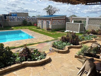 Lesha Park Hotel Kibwezi,,3 star