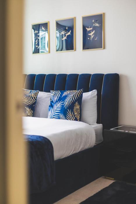 deluxe two bedroom vauxhall apartment