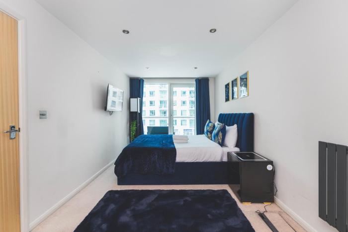 deluxe two bedroom vauxhall apartment