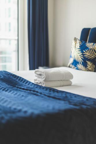 deluxe two bedroom vauxhall apartment