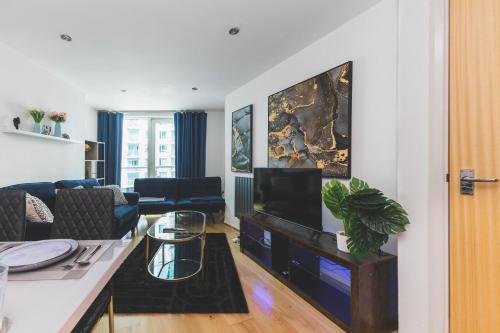 deluxe two bedroom vauxhall apartment