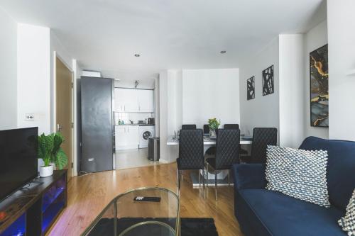 deluxe two bedroom vauxhall apartment