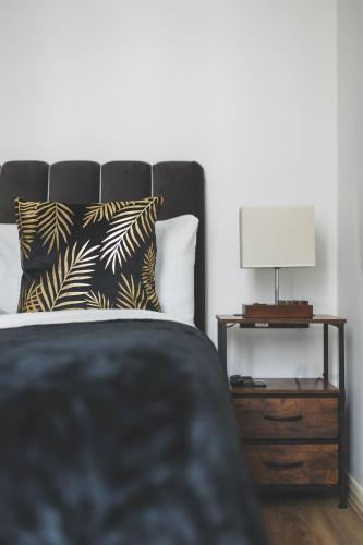 deluxe two bedroom vauxhall apartment