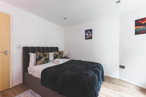 deluxe two bedroom vauxhall apartment